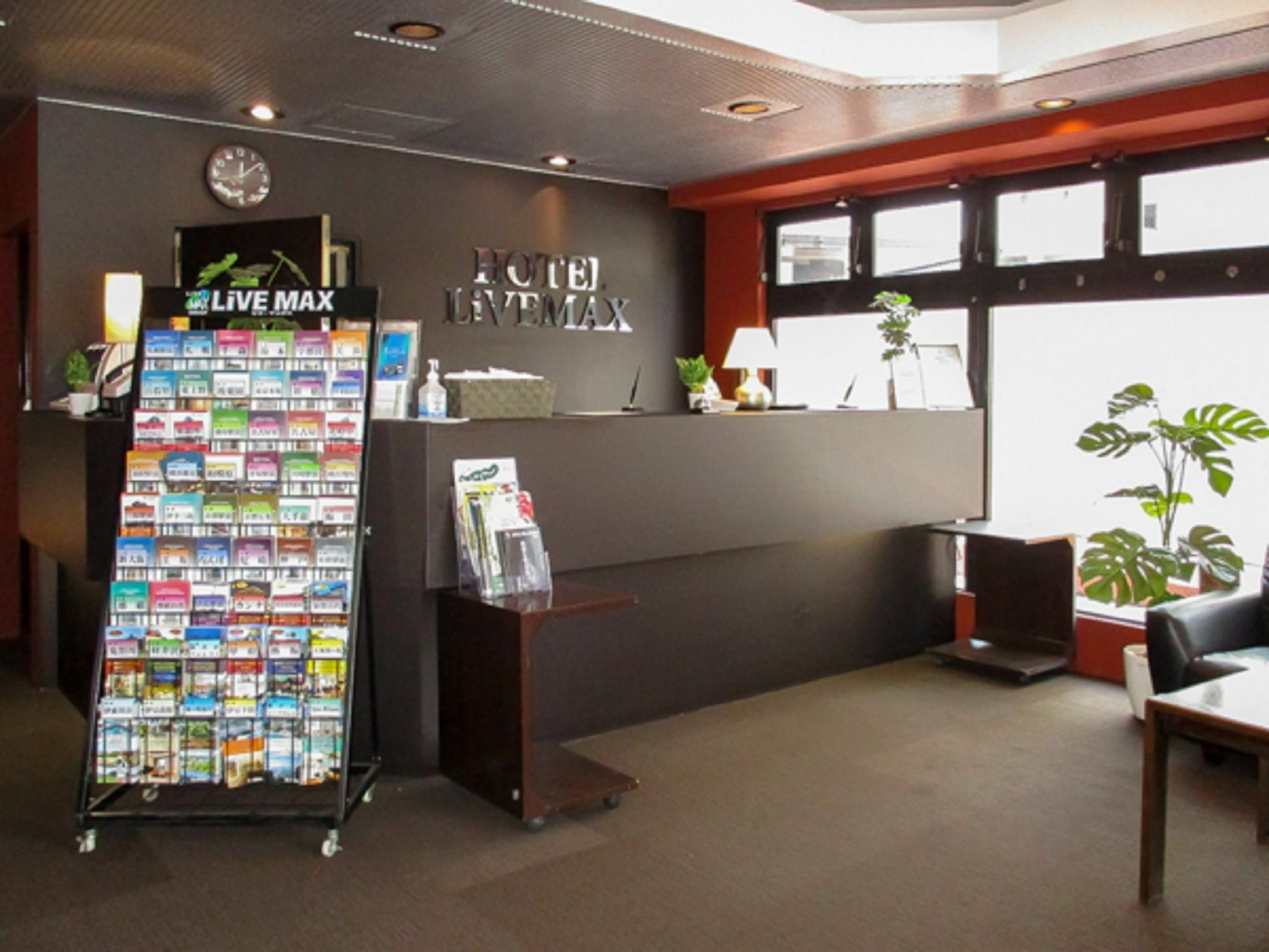 Hotel Livemax Budget Fuchū Esterno foto